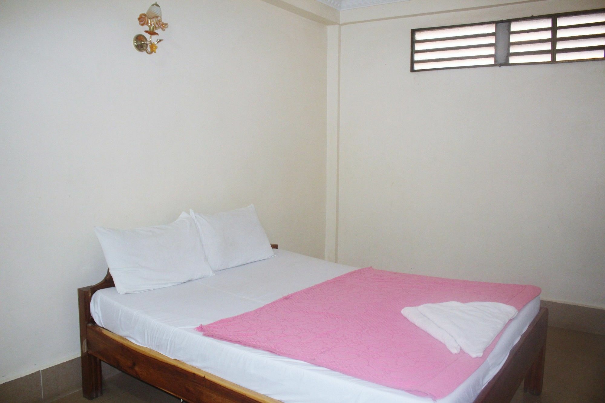 Shang Hai pensión Battambang Exterior foto